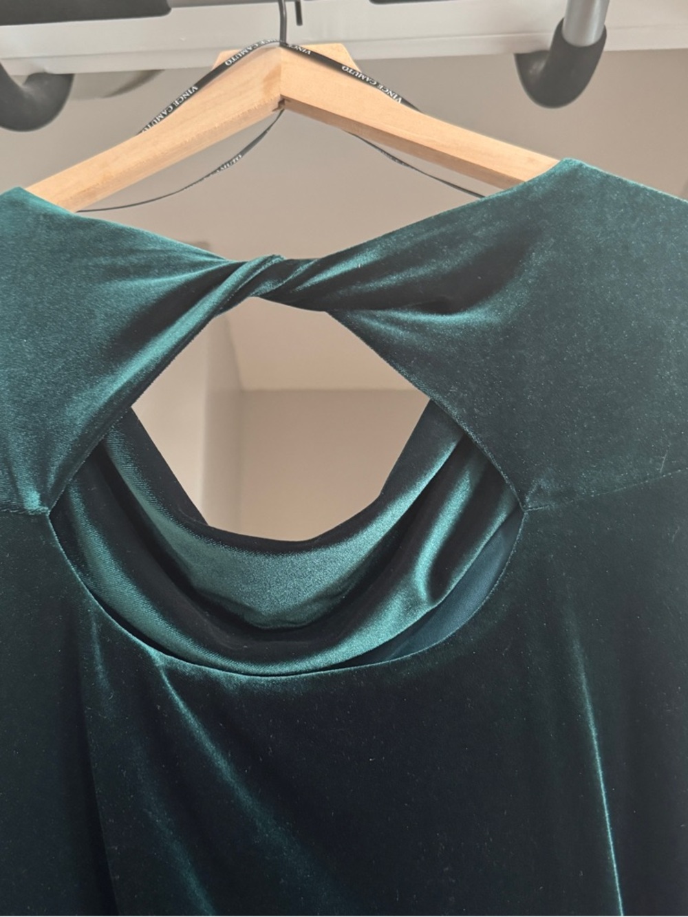 Vince Camuto Emerald Velvet Cowl-Neck Maxi Dress - Picture 5 of 10